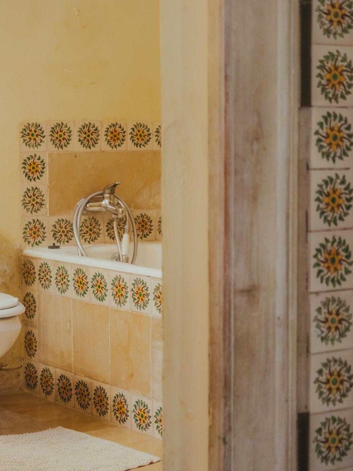 La Chambre Bleue Tunis Bagian luar foto